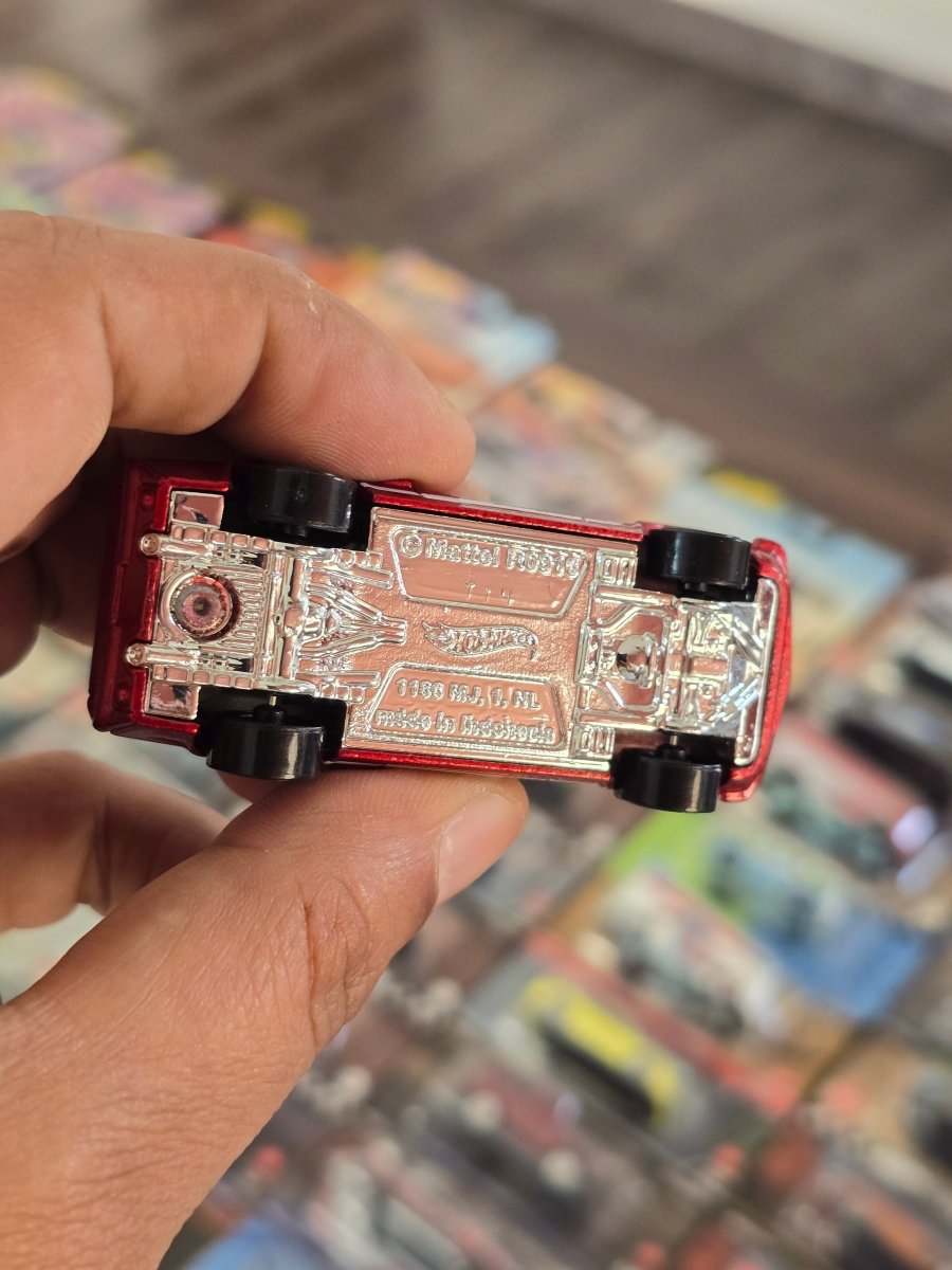 Hot Wheels 1967 Shelby GT500 - Nightburnerz (Uncarded) - Kinder Logs
