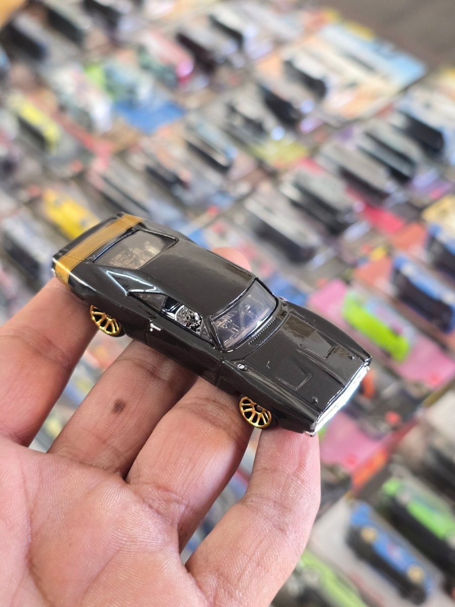 Hot Wheels 1968 Dodge Charger - Fast & Furious Dominic Toretto (Uncarded) - Kinder Logs