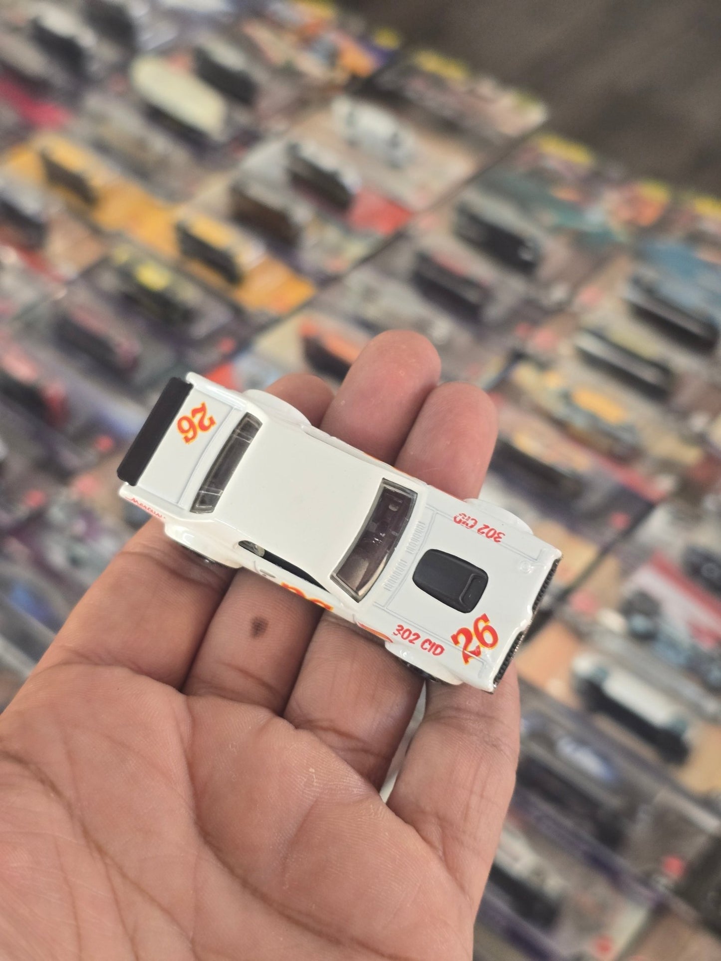 Hot Wheels 1968 Mercury Cougar - White Color (Uncarded) - Kinder Logs