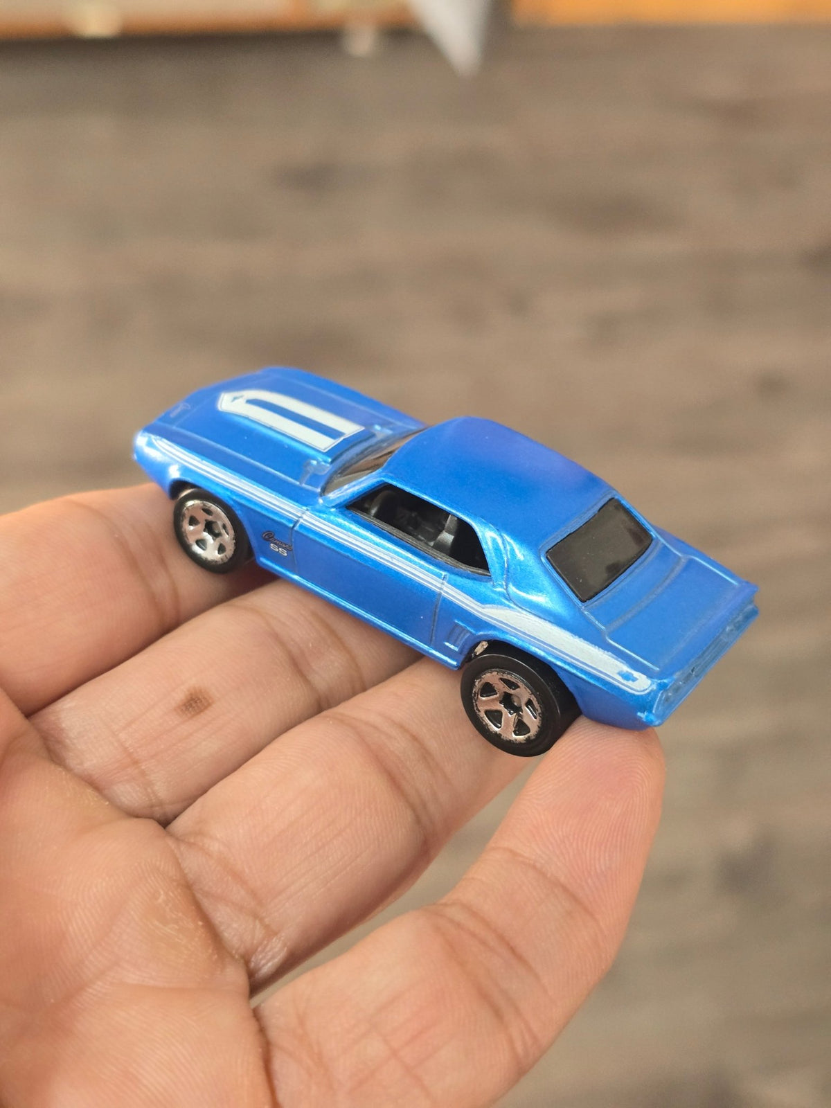 Hot Wheels 1969 Chevrolet Camaro (Pre - Owned) - Kinder Logs