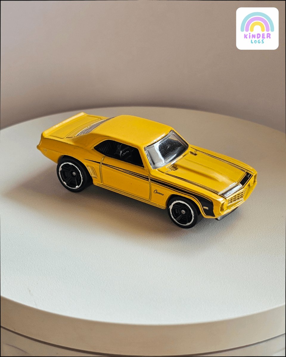 Hot Wheels 1969 Chevrolet Copo Camaro (Uncarded) - Kinder Logs