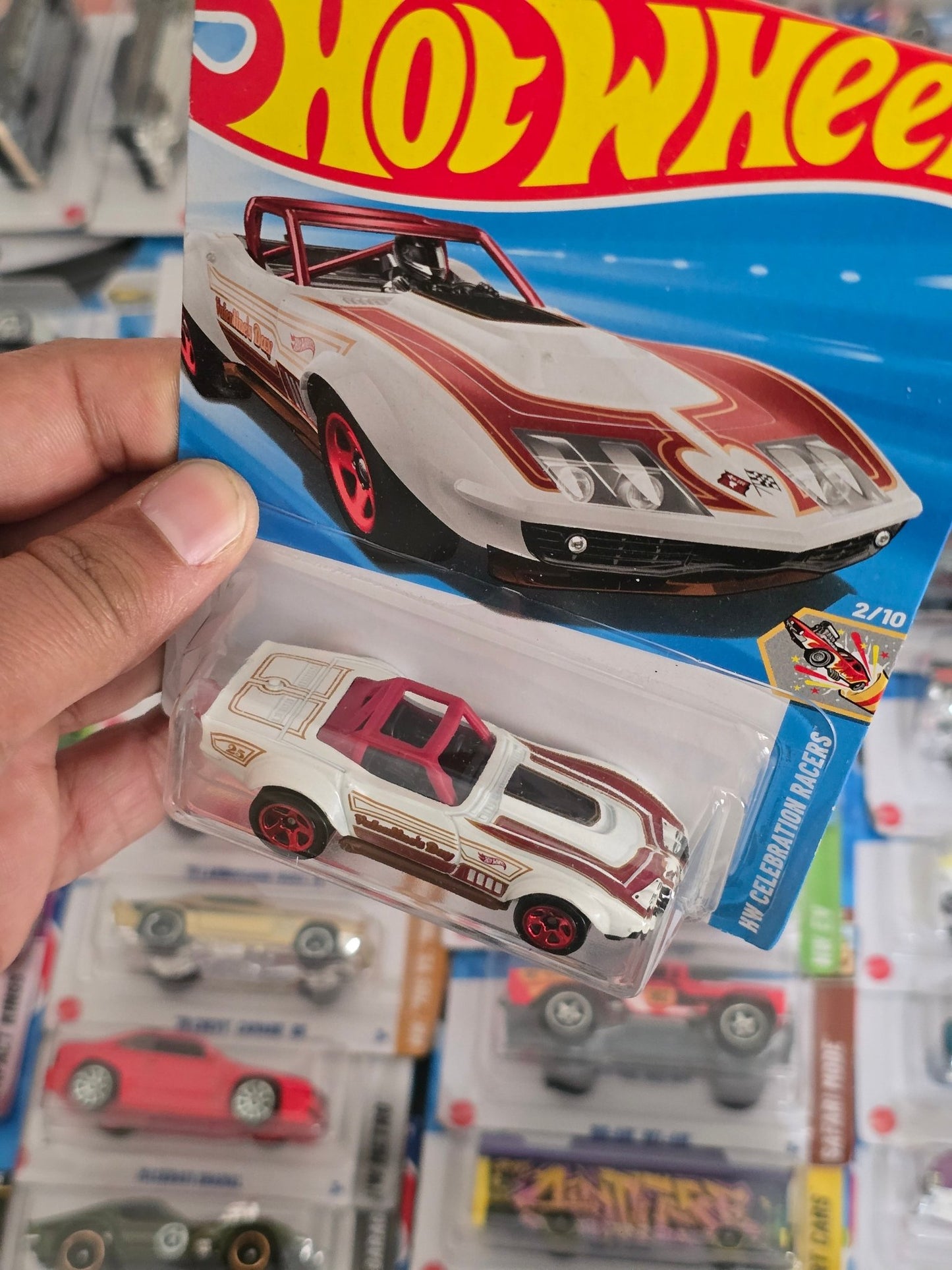Hot Wheels 1969 Corvette Racer Valentine's Day Edition (Imported) - Kinder Logs