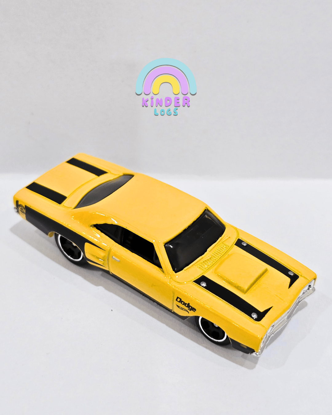 Hot Wheels 1969 Dodge Coronet Super Bee L9920 - Yellow (Uncarded) - Kinder Logs