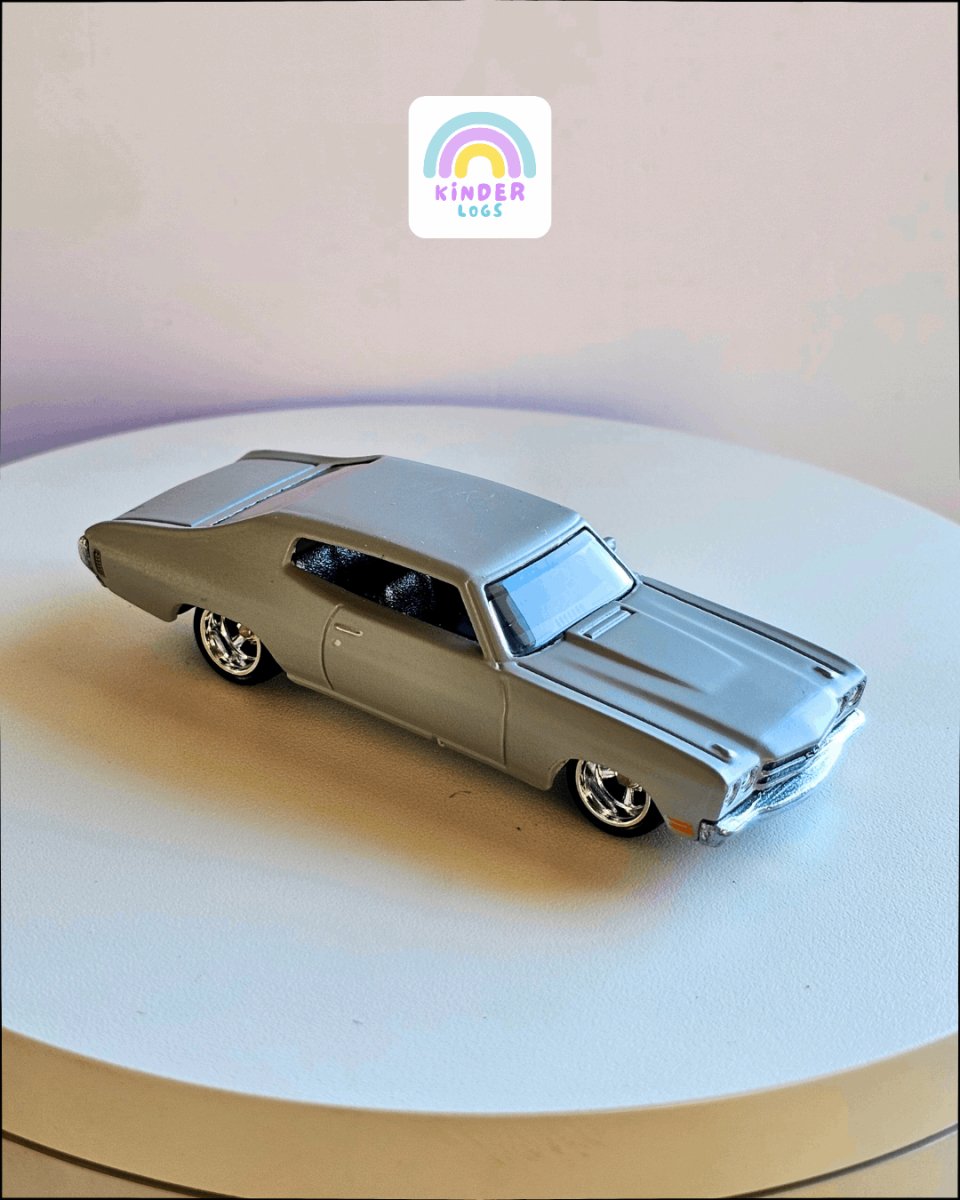 Hot Wheels 1970 Chevrolet Chevelle SS (Uncarded) - Kinder Logs