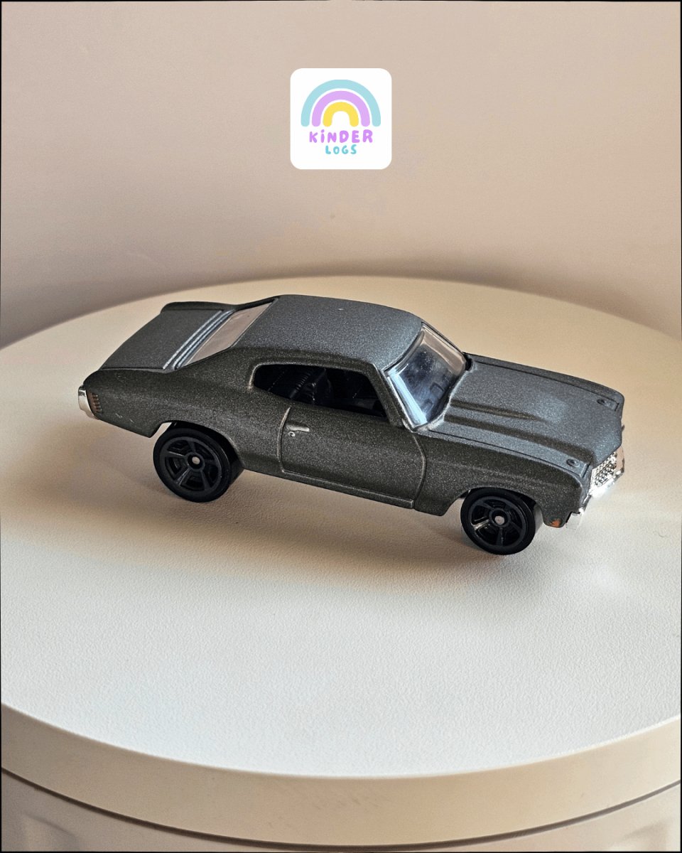 Hot Wheels 1970 Chevrolet Chevelle SS (Uncarded) - Kinder Logs