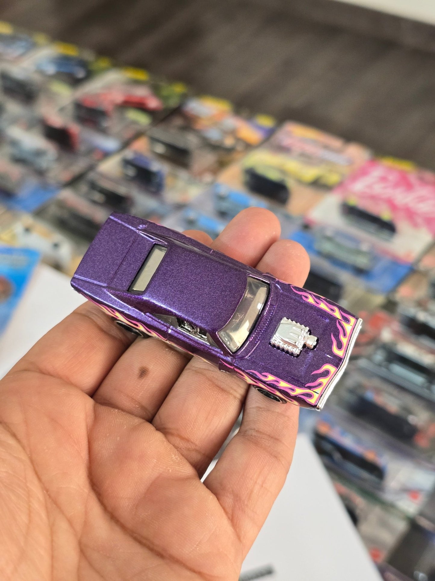 Hot Wheels 1970 Dodge Charger Flames Series (Uncarded) - Kinder Logs