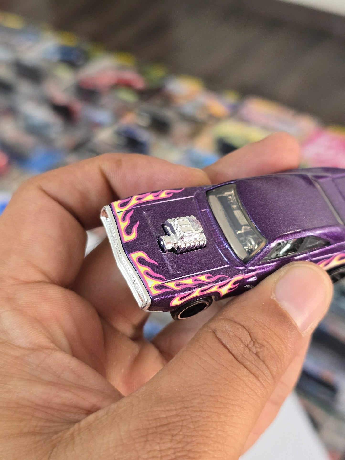 Hot Wheels 1970 Dodge Charger Flames Series (Uncarded) - Kinder Logs