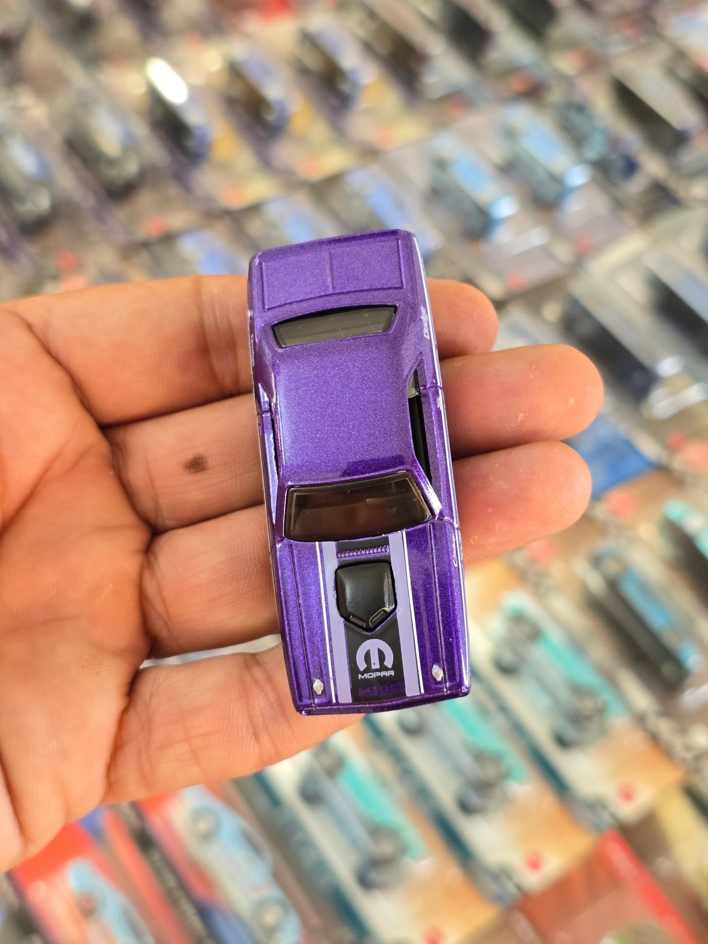 Hot Wheels 1970 Dodge Hemi Challenger Mopar - Purple (Uncarded) - Kinder Logs