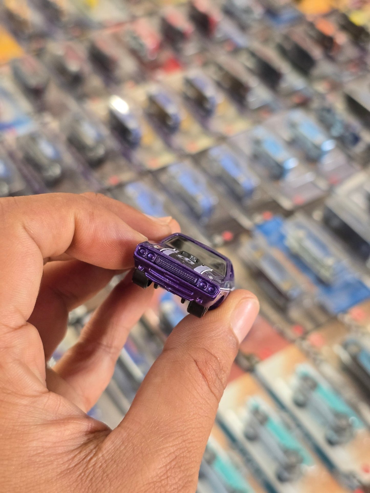 Hot Wheels 1970 Dodge Hemi Challenger Mopar - Purple (Uncarded) - Kinder Logs