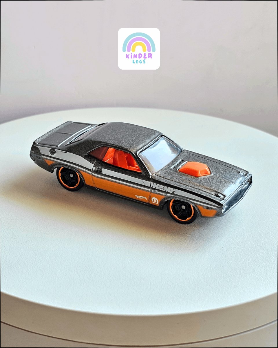 Hot Wheels 1970 Dodge Hemi Challenger Mopar (Uncarded) - Kinder Logs