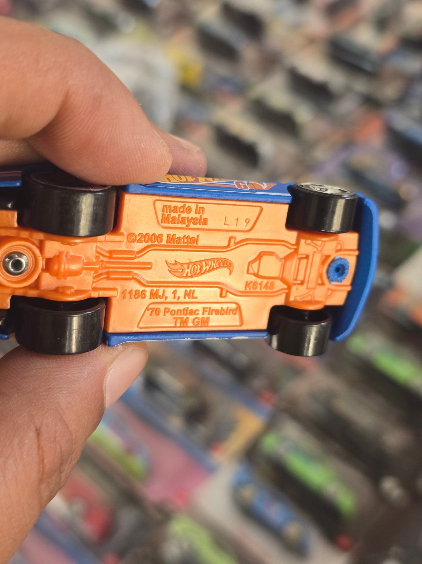 Hot Wheels 1970 Pontiac Firebird - 50 Race Team (Uncarded) - Kinder Logs