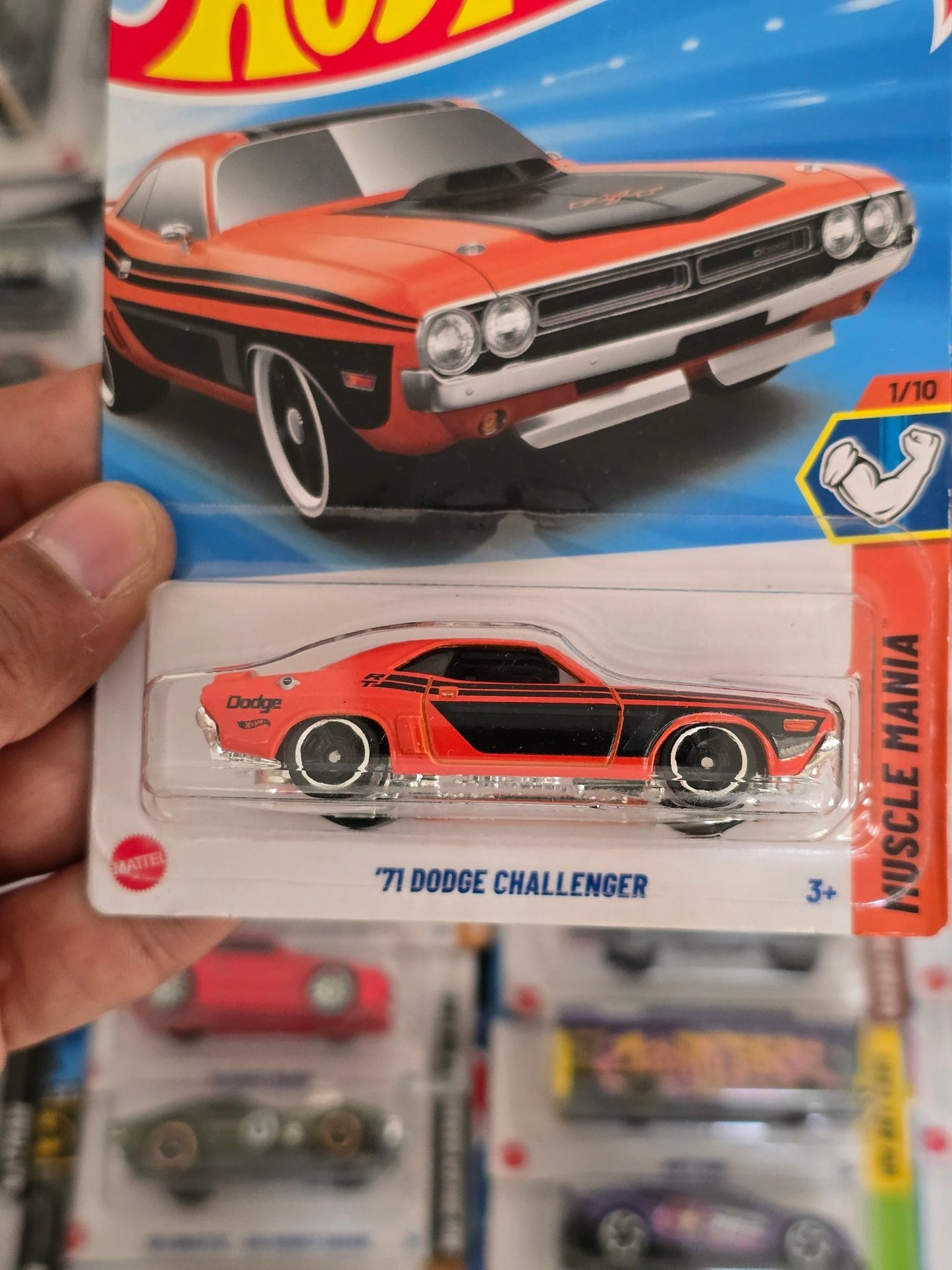 Hot Wheels 1971 Dodge Challenger - Orange (Imported) - Kinder Logs