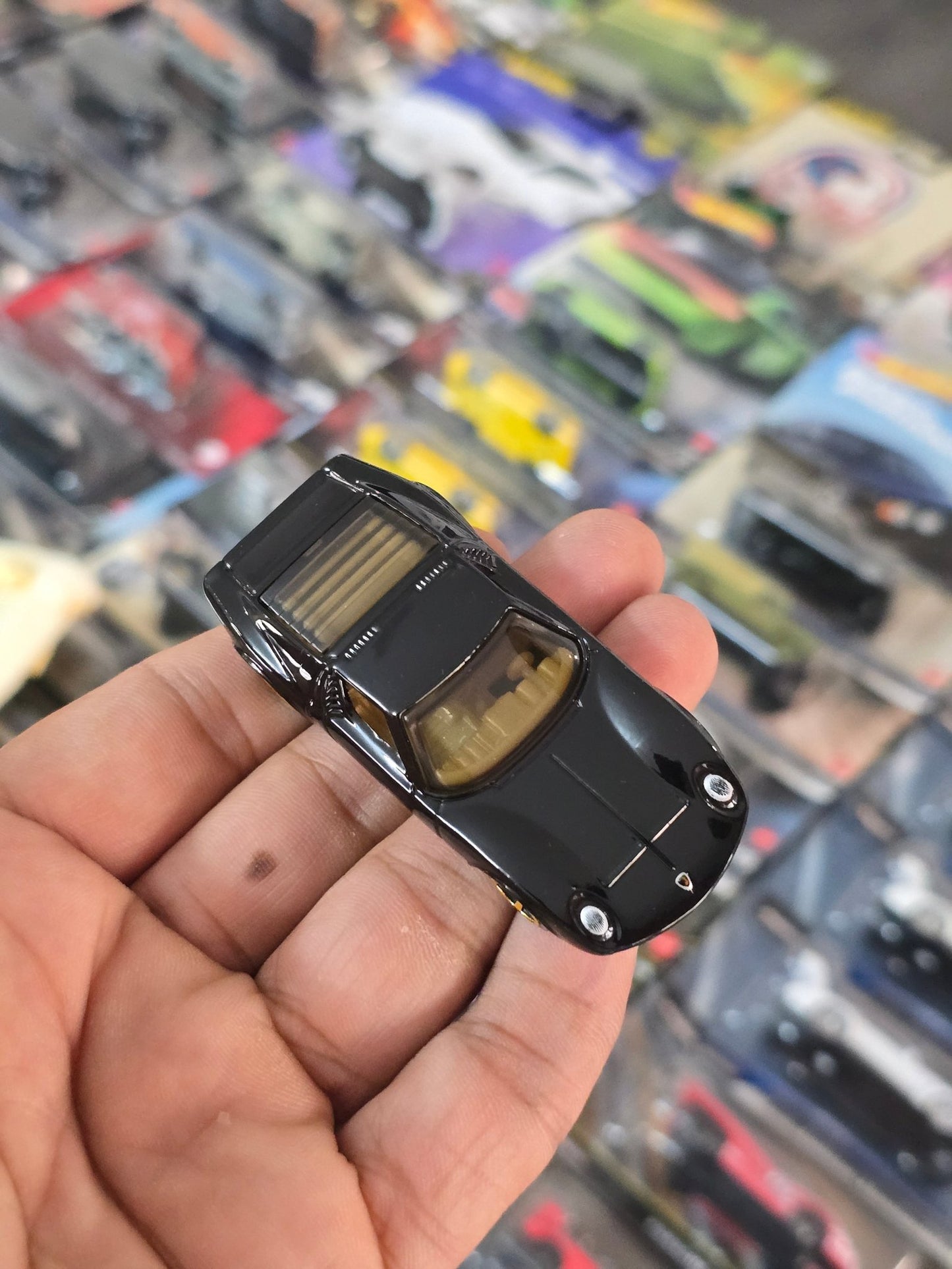 Hot Wheels 1971 Lamborghini Miura P400 SV - Black (Uncarded) - Kinder Logs