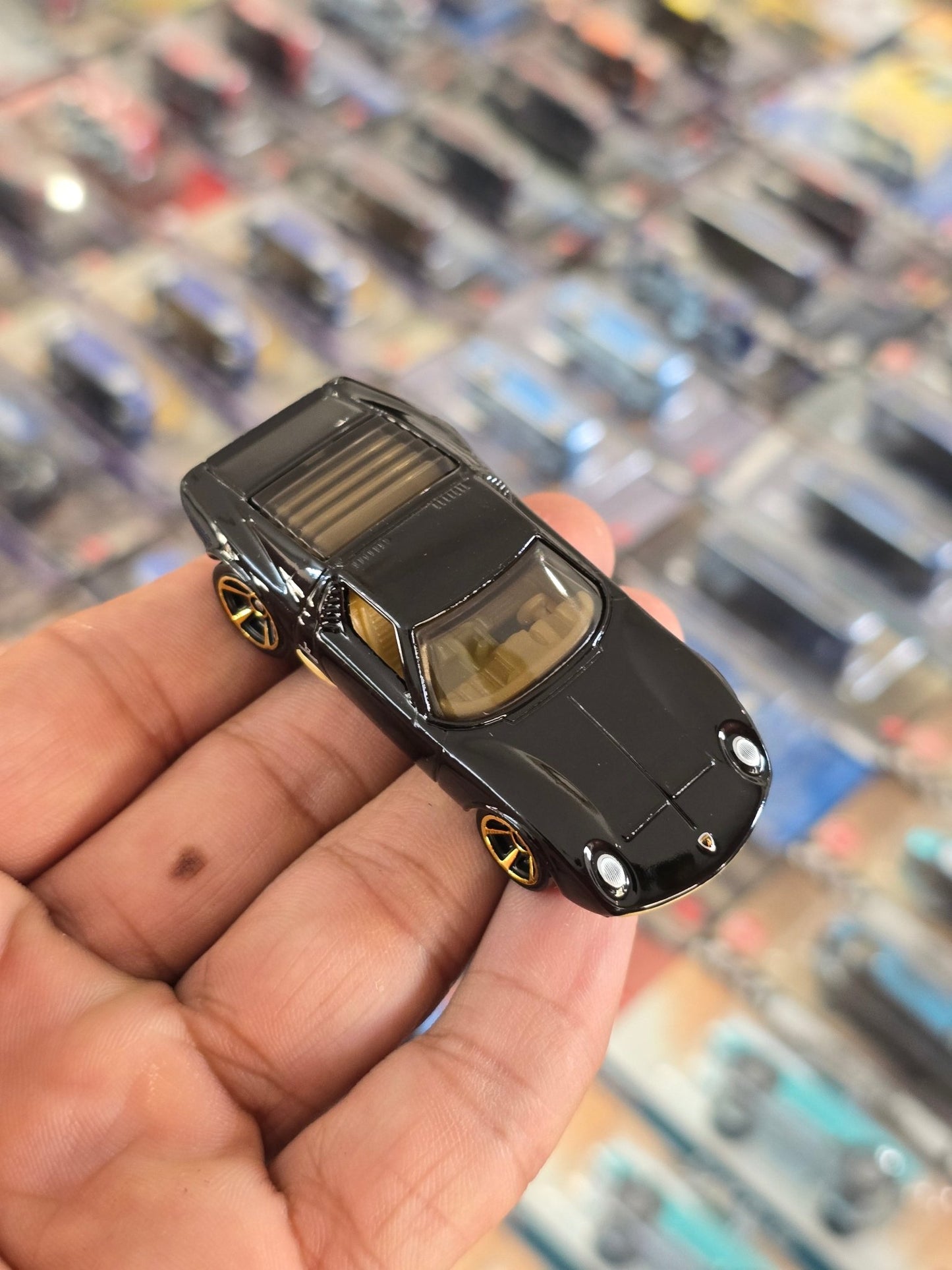 Hot Wheels 1971 Lamborghini Miura P400 SV - Black (Uncarded) - Kinder Logs