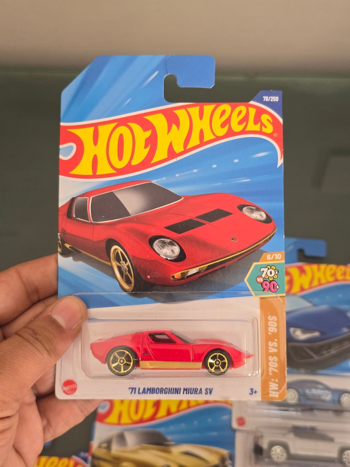 Hot Wheels 1971 Lamborghini Miura SV - Red (Imported) - Kinder Logs