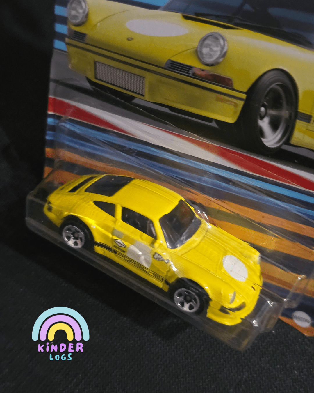 Hot Wheels 1971 Porsche 911 - Racing Circuit (Imported) - Kinder Logs