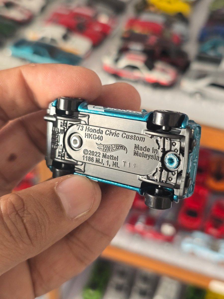 Hot Wheels 1973 Honda Civic Custom - Turquoise (Uncarded) - Kinder Logs