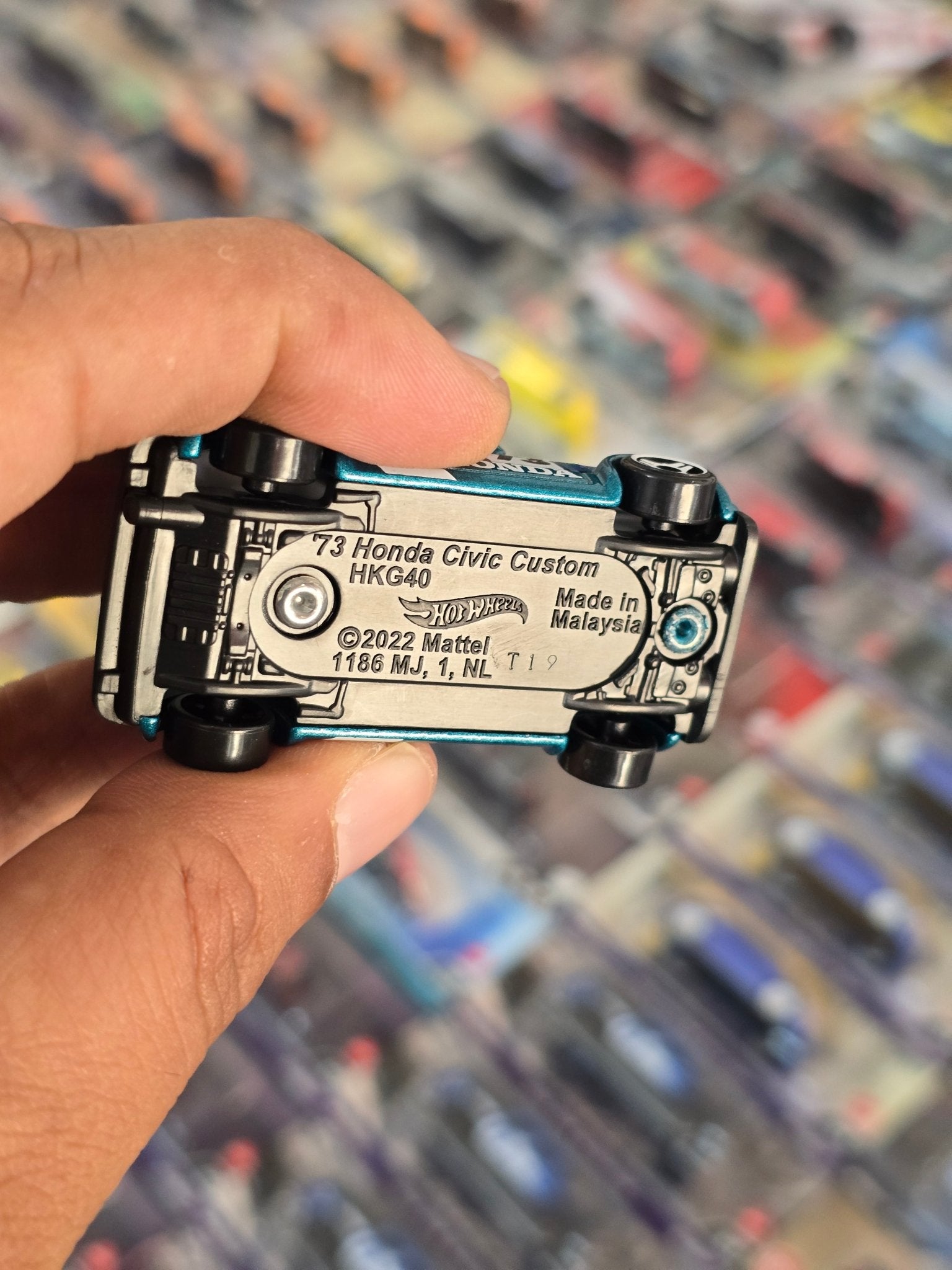 Hot Wheels 1973 Honda Civic Custom - Turquoise (Uncarded) - Kinder Logs