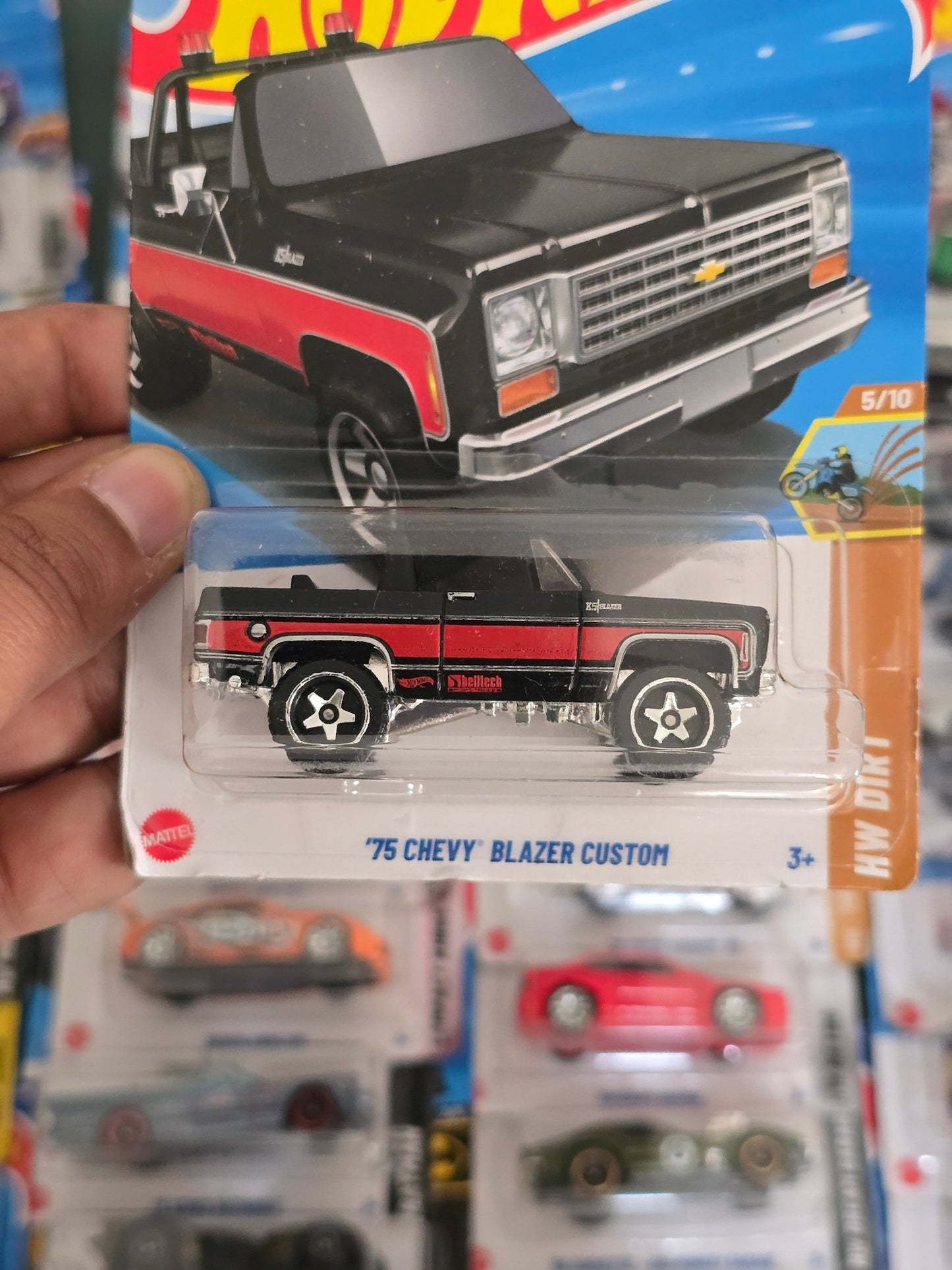 Hot Wheels 1975 Chevy Blazer Custom (Imported) - Kinder Logs