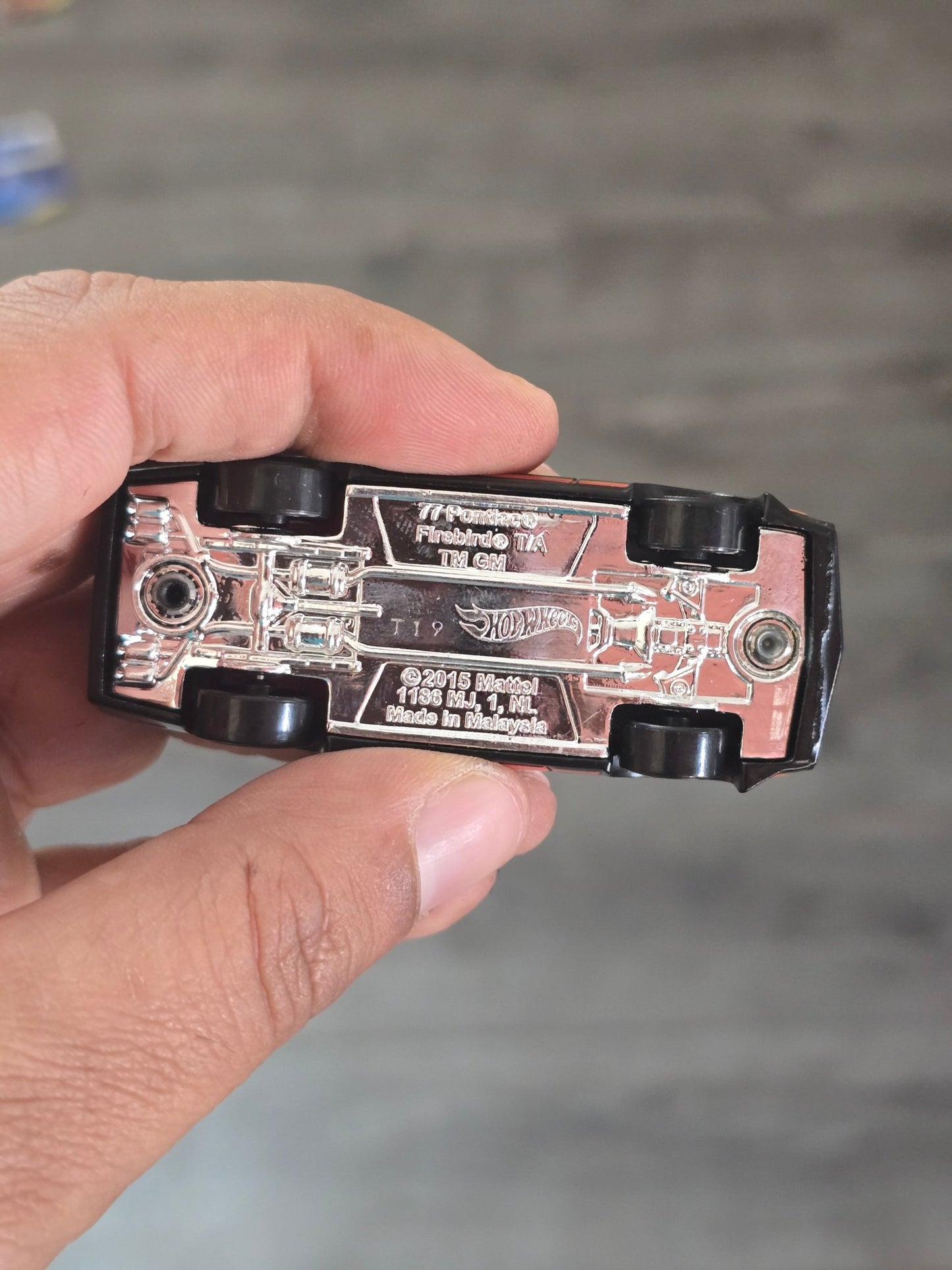 Hot Wheels 1977 Pontiac Firebird - Matte Black (Uncarded - New) - Kinder Logs