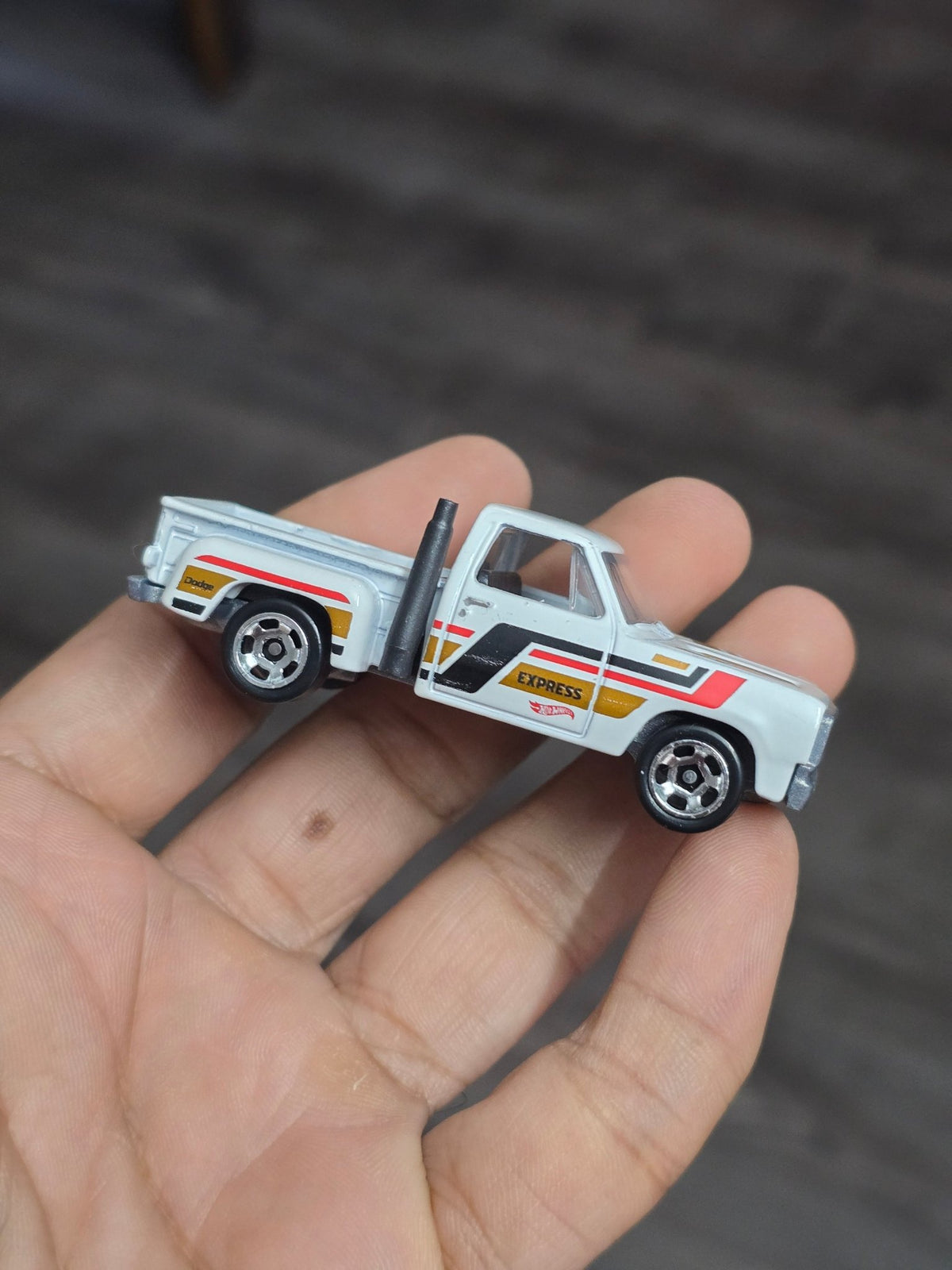Hot Wheels 1978 Dodge Li'l Red Express - White (Uncarded - New) - Kinder Logs