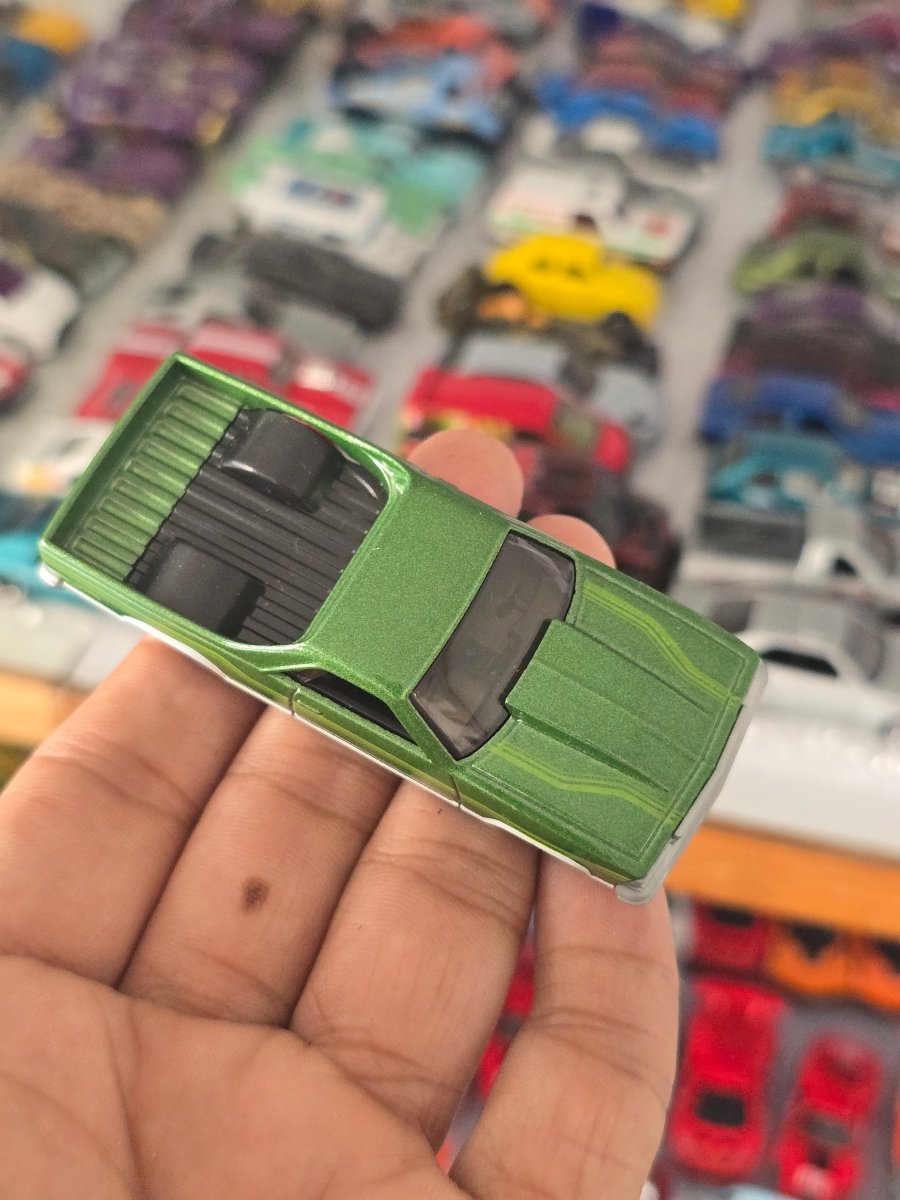 Hot Wheels 1980 Chevrolet El Camino SS - Green (Uncarded) - Kinder Logs