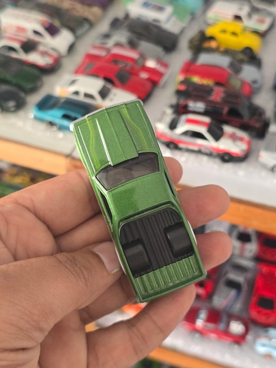 Hot Wheels 1980 Chevrolet El Camino SS - Green (Uncarded) - Kinder Logs