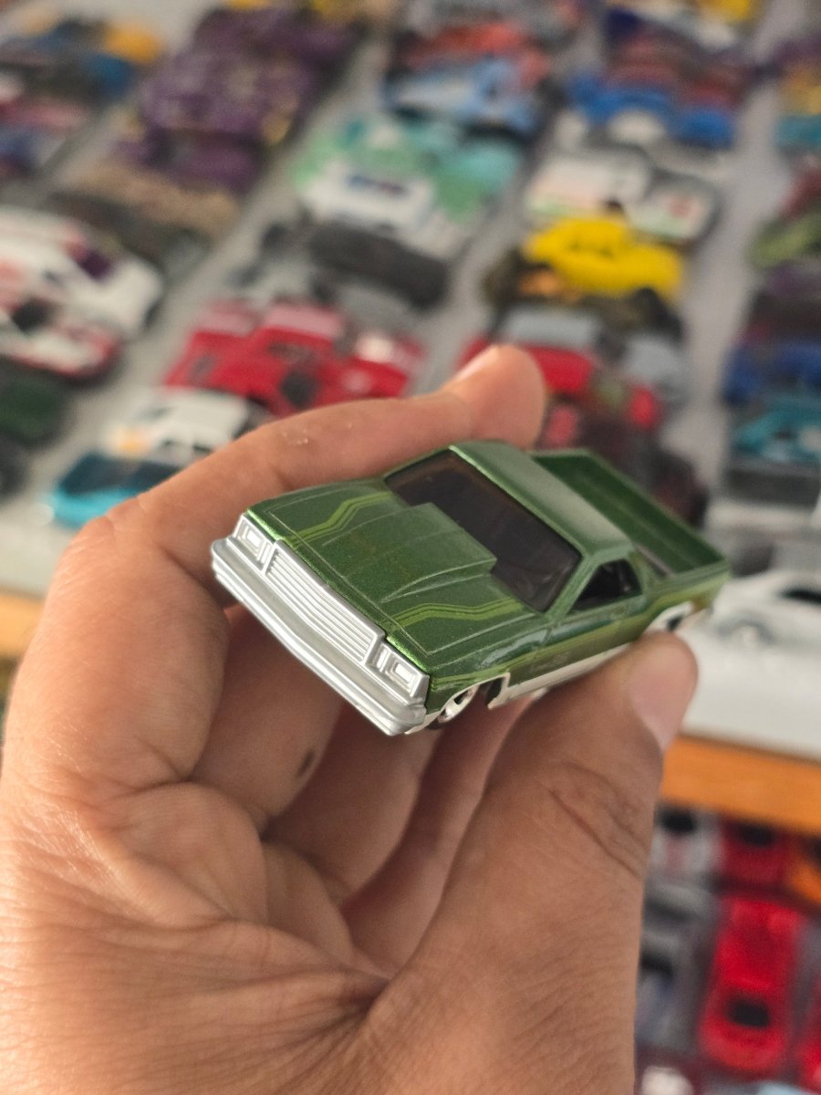 Hot Wheels 1980 Chevrolet El Camino SS - Green (Uncarded) - Kinder Logs