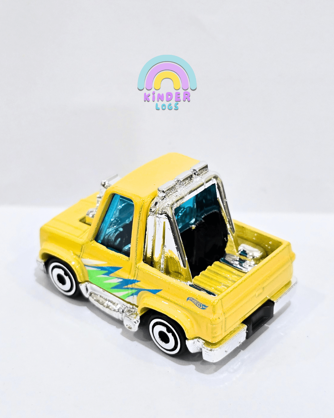 Hot Wheels 1983 Chevrolet Silverado Tooned - Yellow (Uncarded) - Kinder Logs