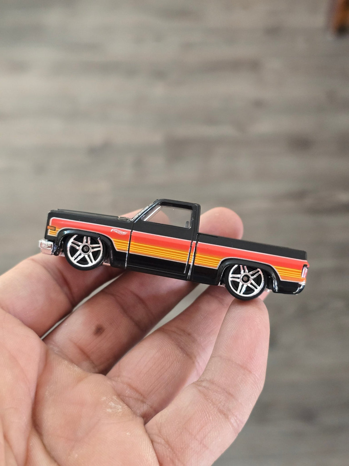 Hot Wheels 1983 Chevy Silverado (Uncarded - New) - Kinder Logs