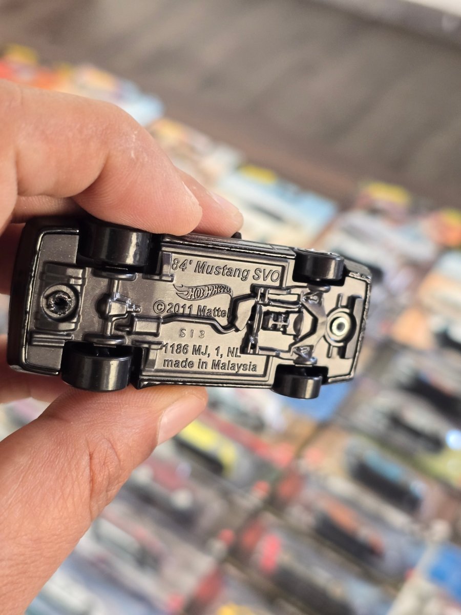 Hot Wheels 1984 Ford Mustang SVO - Black (Uncarded) - Kinder Logs