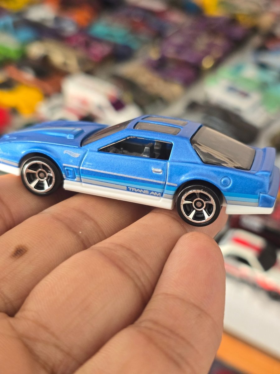 Hot Wheels 1984 Pontiac Firebird - Blue (Uncarded) - Kinder Logs