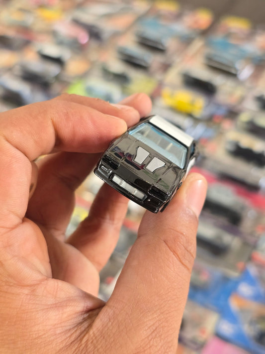 Hot Wheels 1985 Chevrolet Camaro Police Car (Uncarded) - Kinder Logs