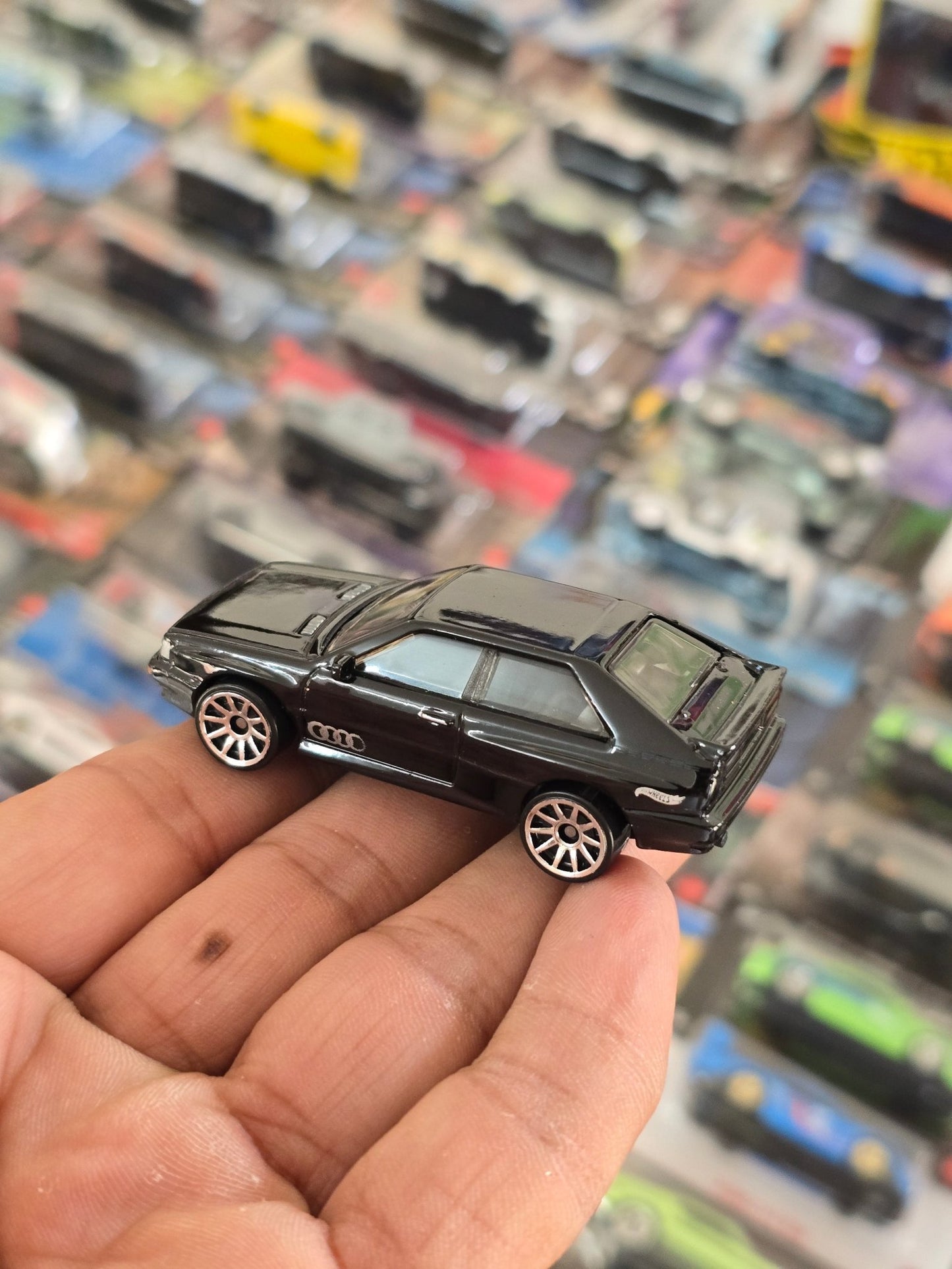 Hot Wheels 1987 Audi Quattro - Black (Uncarded) - Kinder Logs