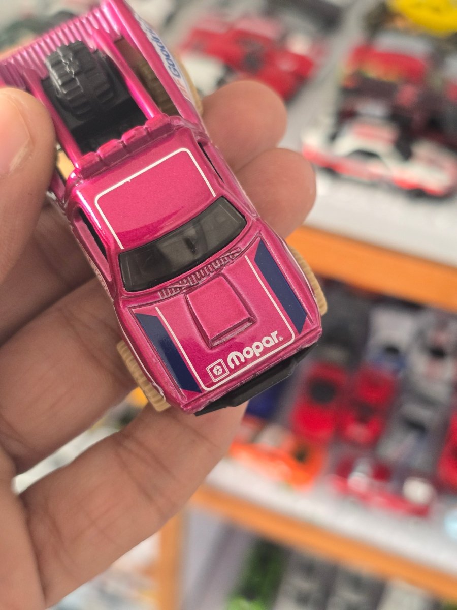 Hot Wheels 1987 Dodge D100 - Pink (Uncarded) - Kinder Logs