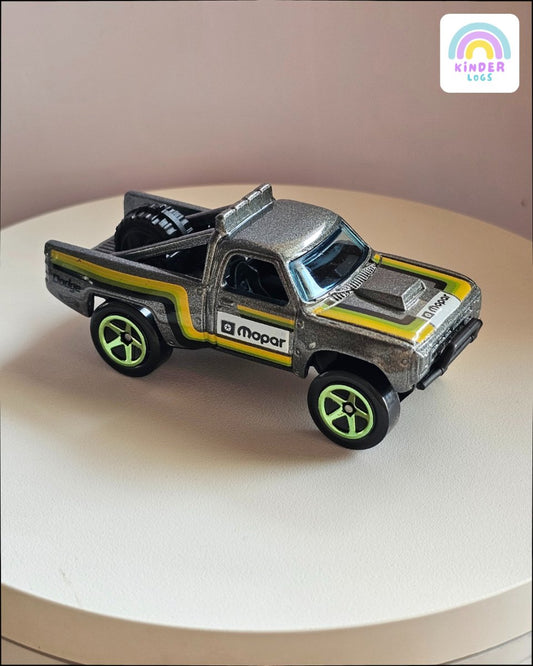 Hot Wheels 1987 Dodge D100 (Uncarded) - Kinder Logs