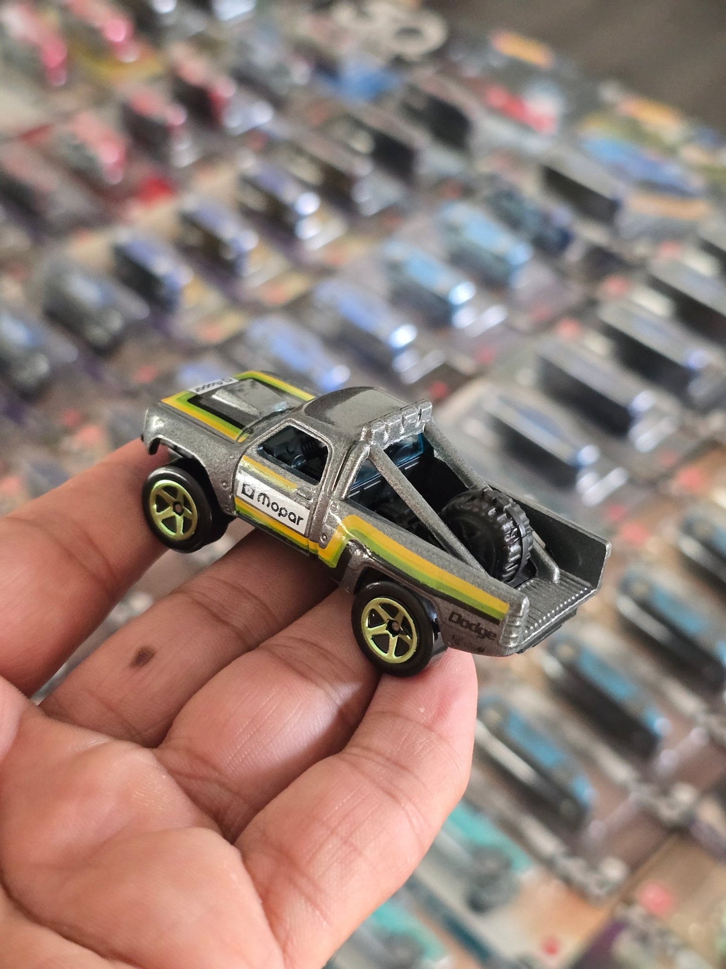 Hot Wheels 1987 Dodge D100 (Uncarded) - Kinder Logs