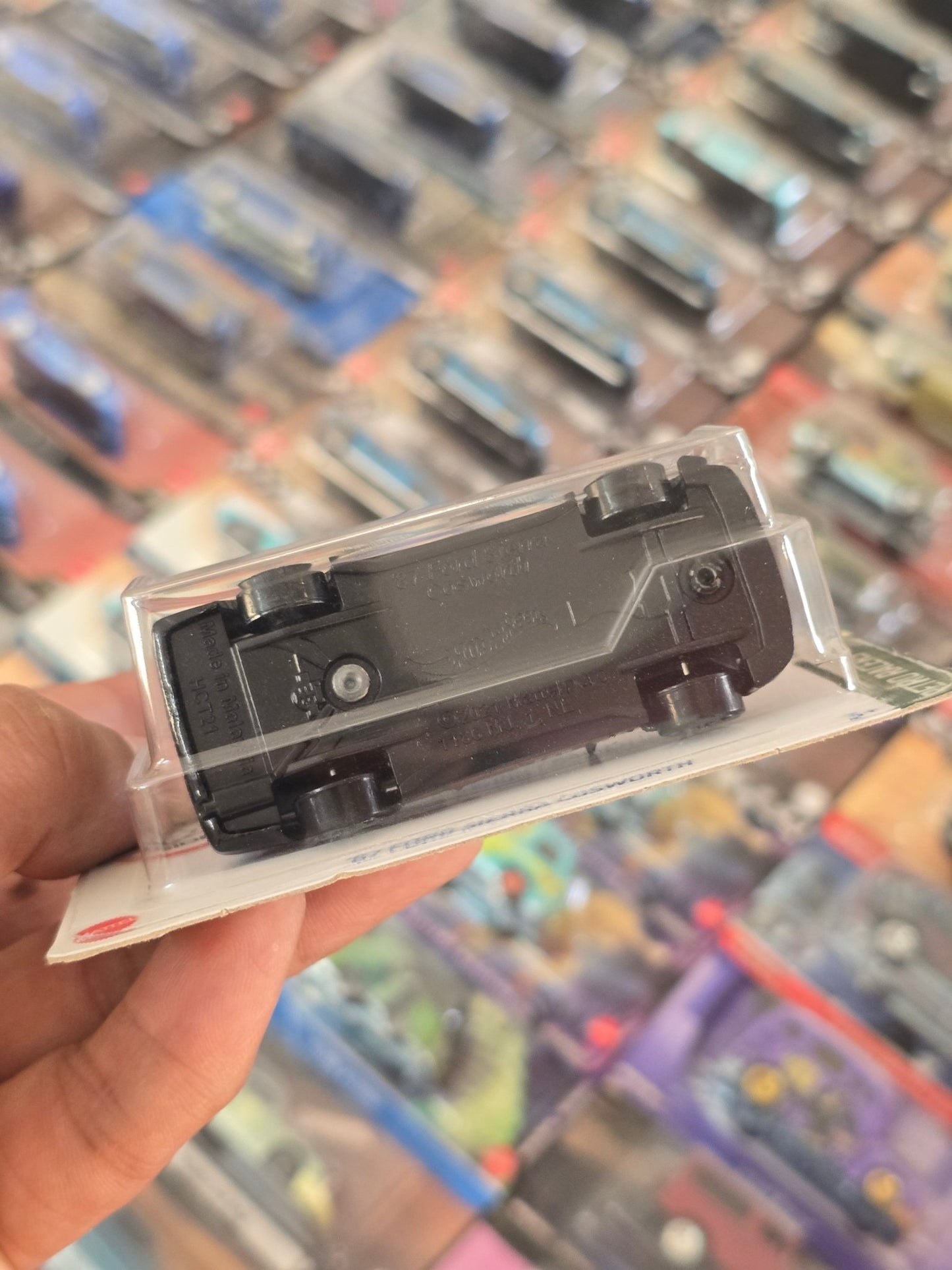 Hot Wheels 1987 Ford Sierra Cosworth (Black) - Kinder Logs