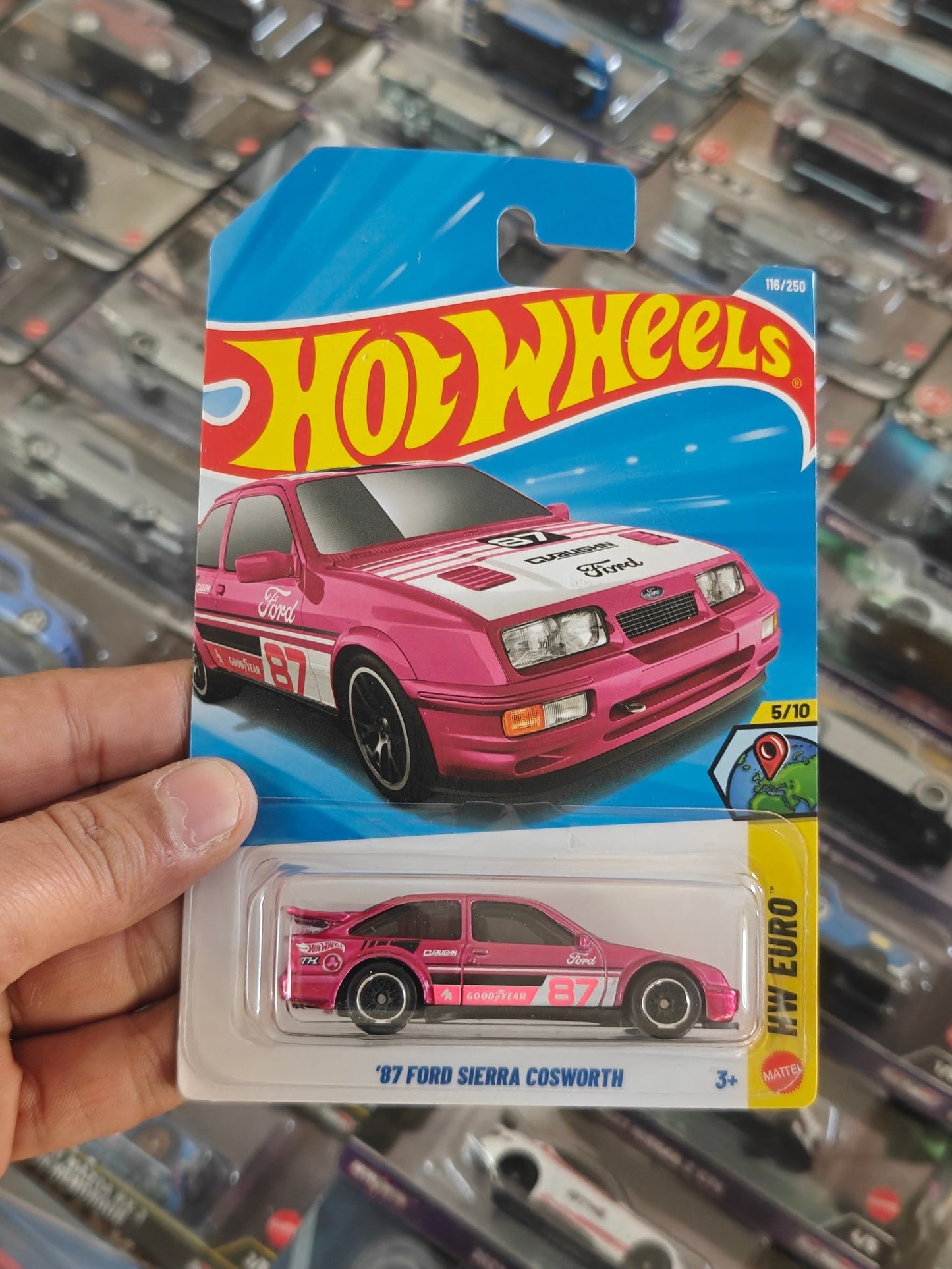 Hot Wheels 1987 Ford Sierra Cosworth Super Treasure Hunt (STH) - Kinder Logs