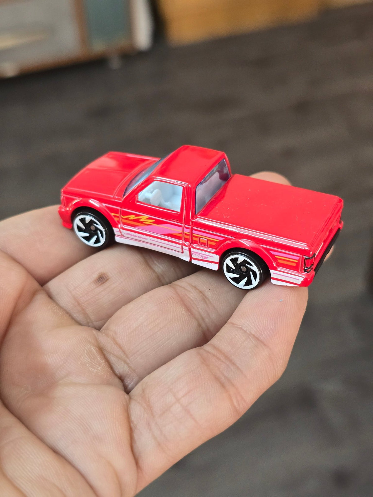 Hot Wheels 1991 GMC Syclone - Red With White Graphics (Uncarded - New) - Kinder Logs