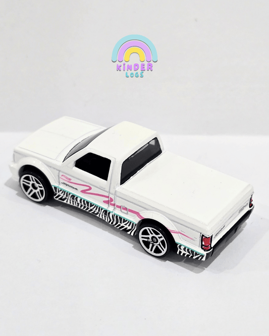 Hot Wheels 1991 GMC Syclone - White (Uncarded) - Kinder Logs