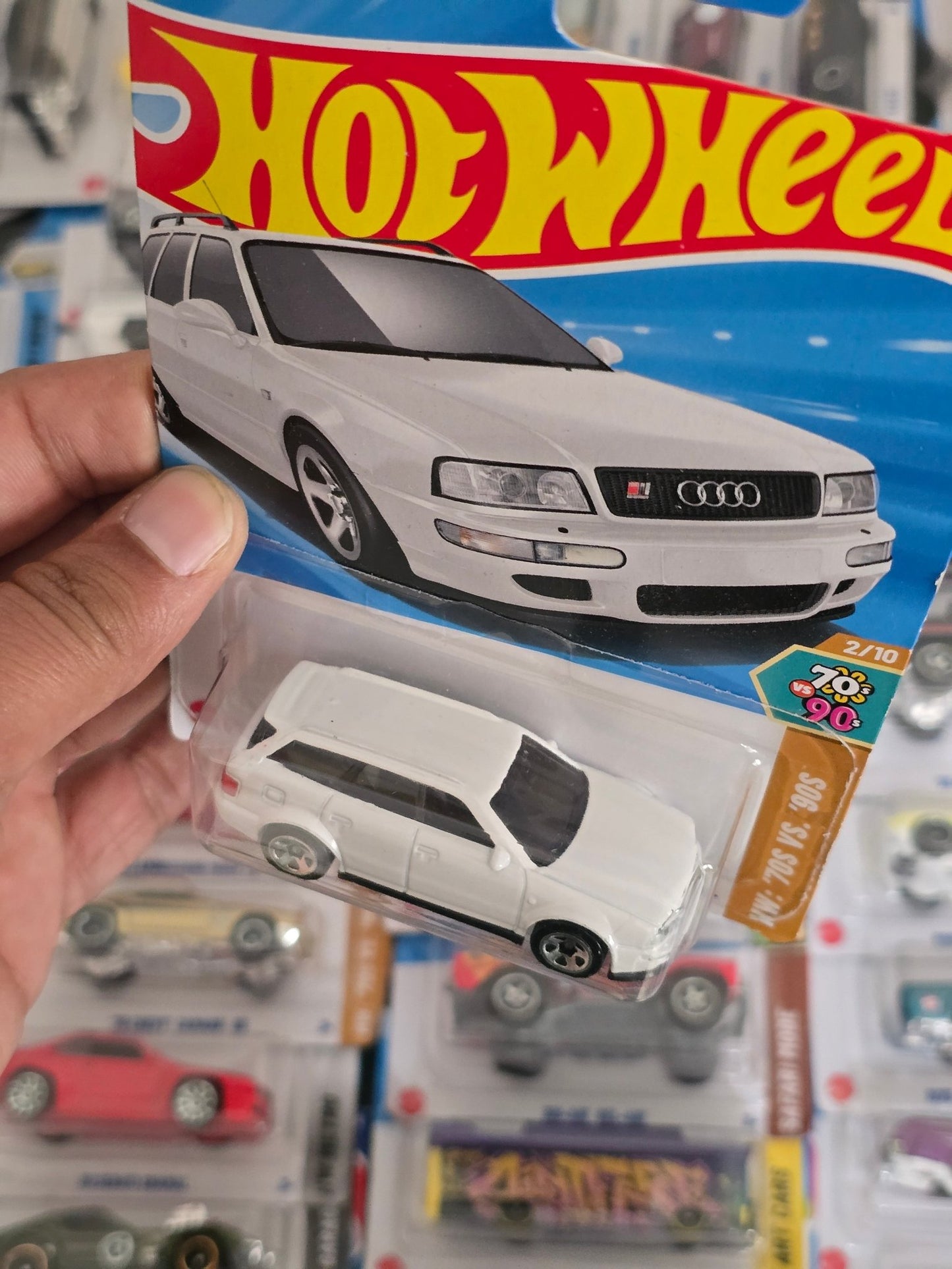 Hot Wheels 1994 Audi Avant RS2 - White (Imported) - Kinder Logs