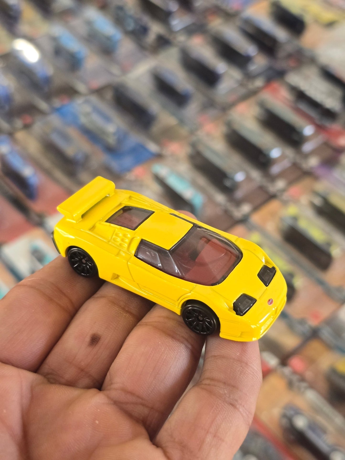 Hot Wheels 1994 Bugatti EB110 SS - Yellow (Uncarded) - Kinder Logs