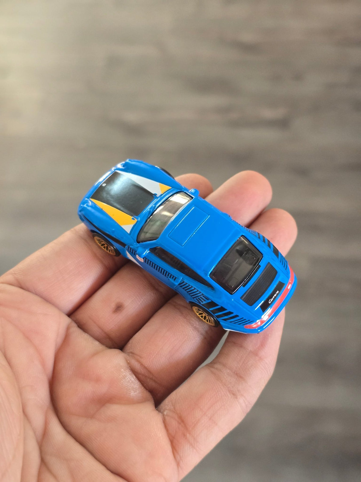 Hot Wheels 1996 Porsche Carrera Magnus Walker (Uncarded - New) - Kinder Logs