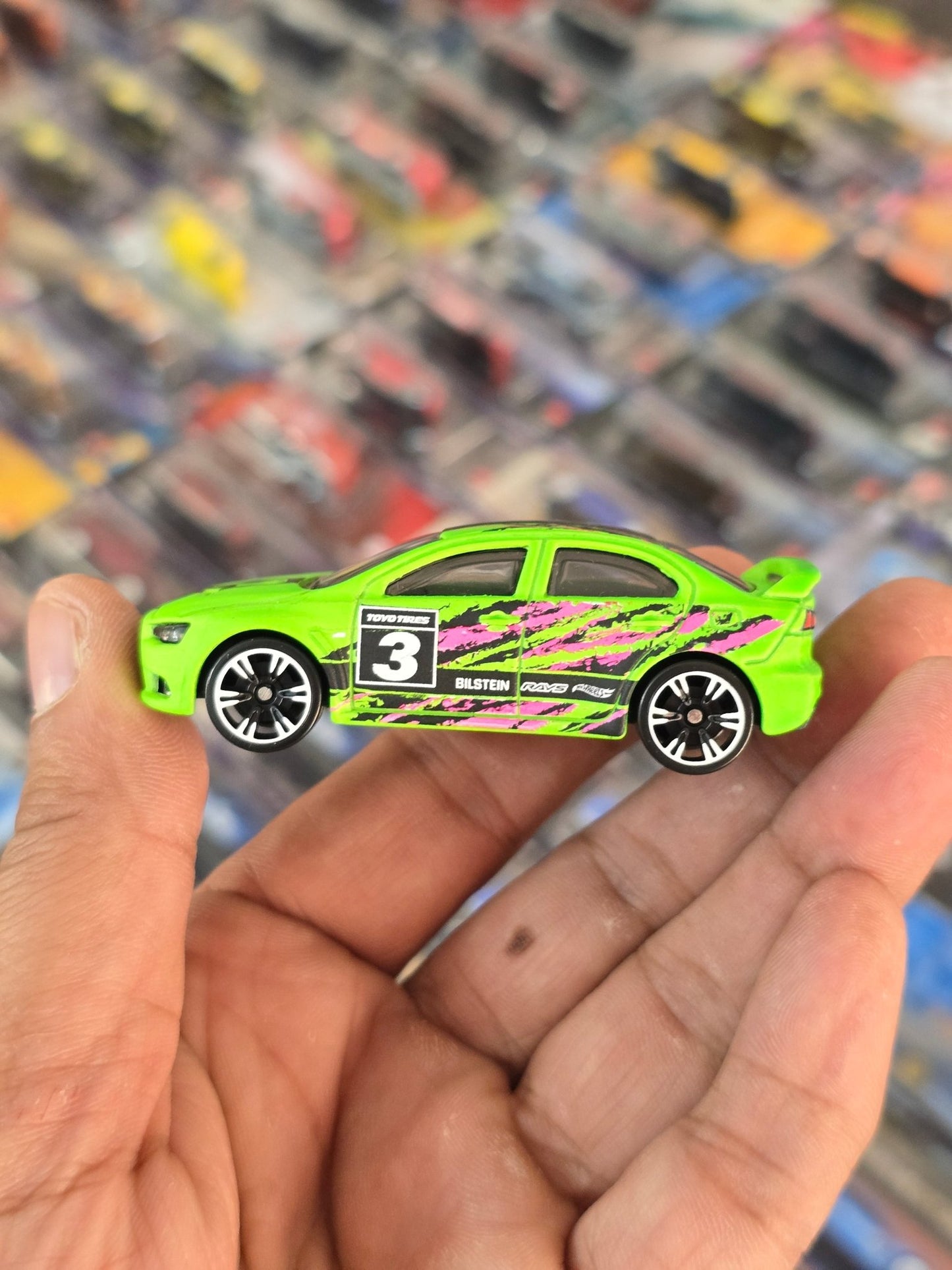 Hot Wheels 2008 Mitsubishi Lancer Evolution Neon Speeders - Green (Uncarded) - Kinder Logs