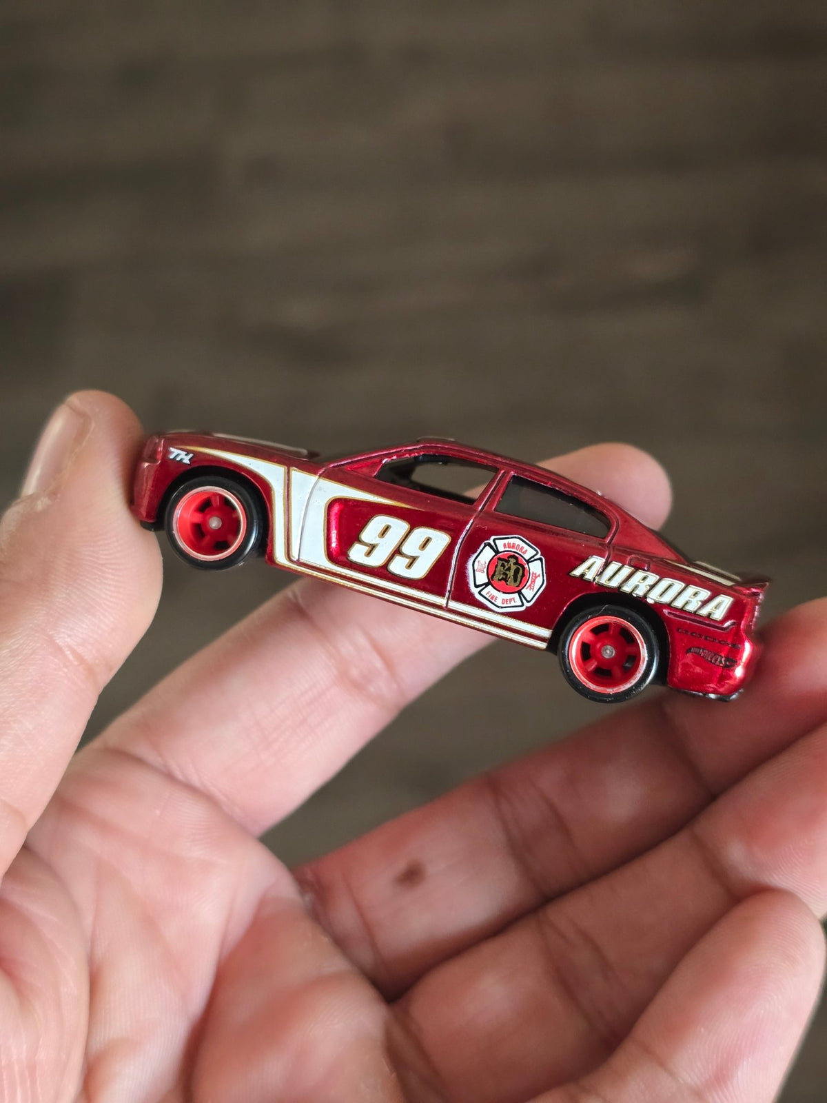 Hot Wheels 2011 Dodge Charger R/T Super Treasure Hunt (Uncarded - New) - Kinder Logs