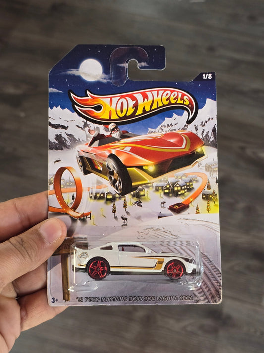 Hot Wheels 2012 Ford Mustang Boss 302 Laguna Seca (2013 Imported) - Kinder Logs