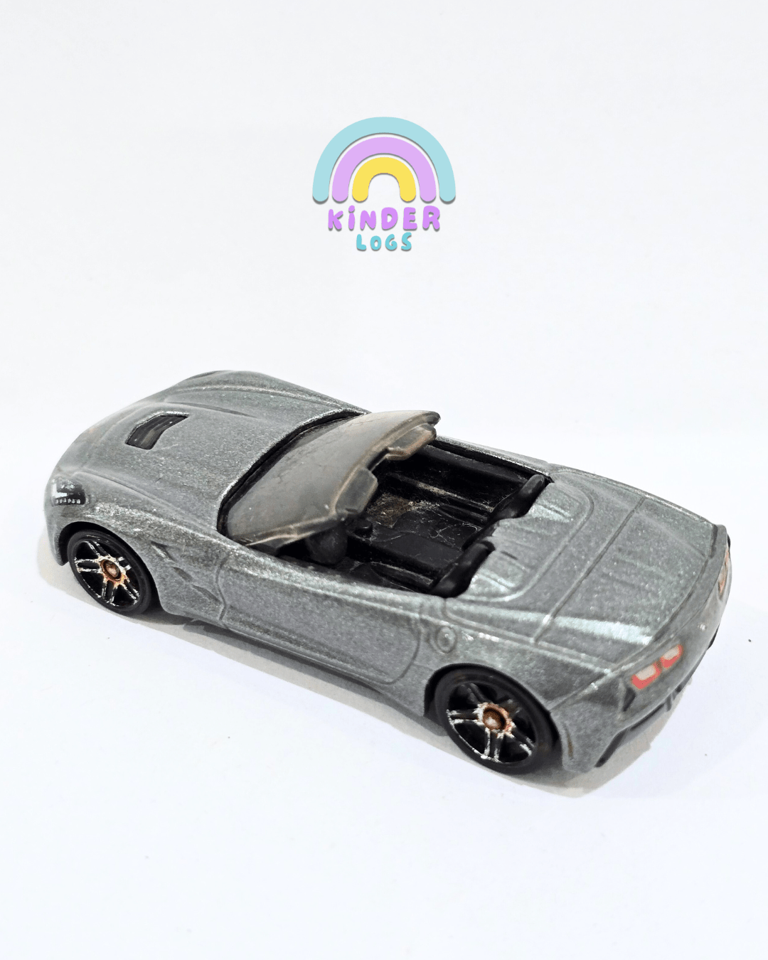 Hot Wheels 2014 Chevrolet Corvette Stingray - Grey (Used Car) - Kinder Logs