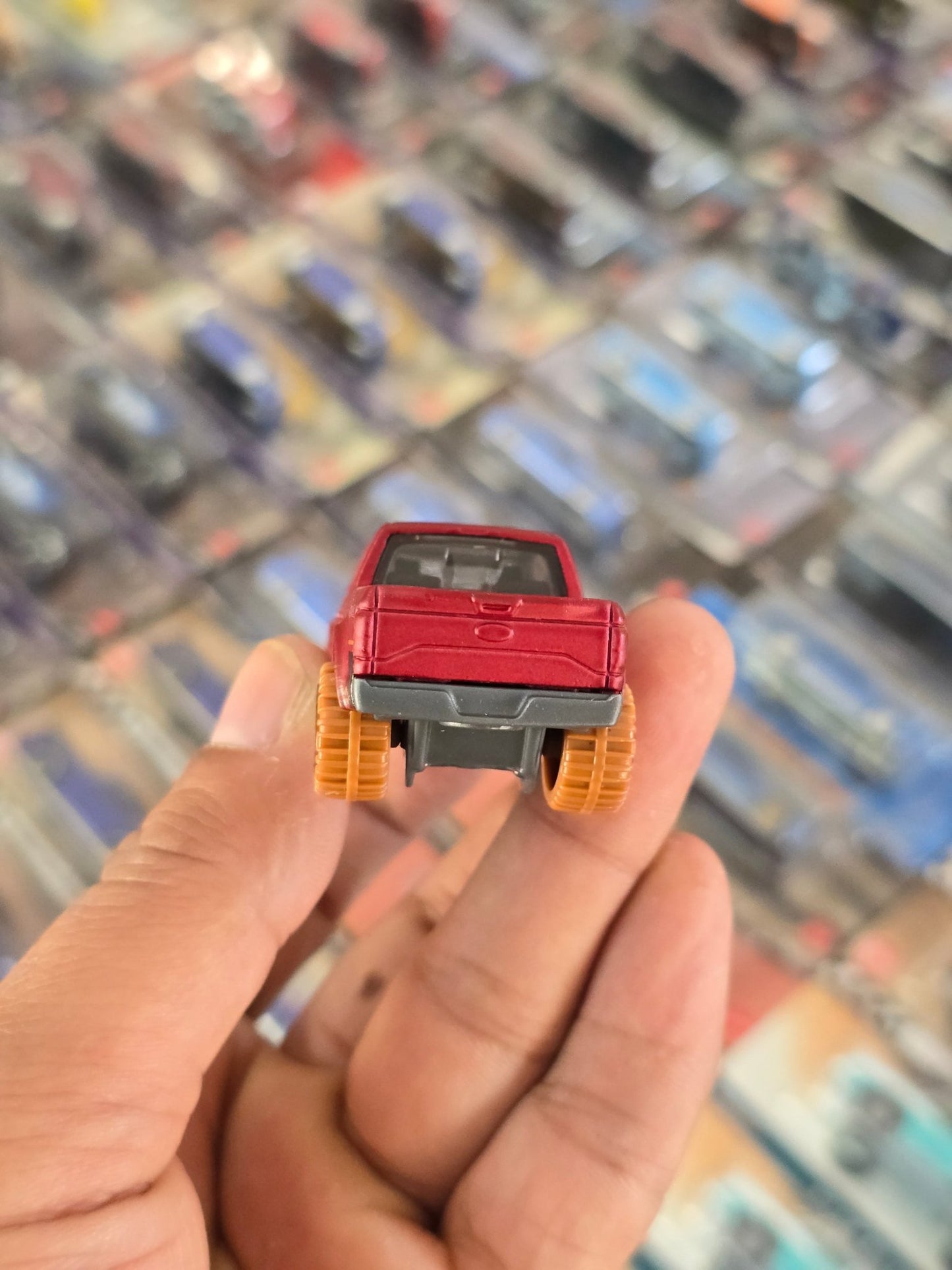 Hot Wheels 2015 Ford F - 150 (Uncarded) - Kinder Logs