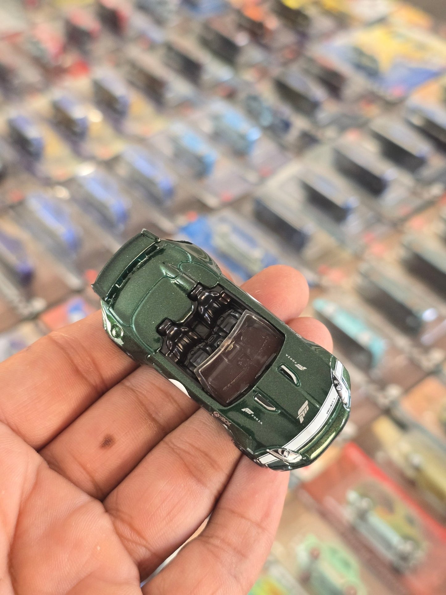 Hot Wheels 2015 Jaguar F - Type Project 7 - Forza (Uncarded) - Kinder Logs